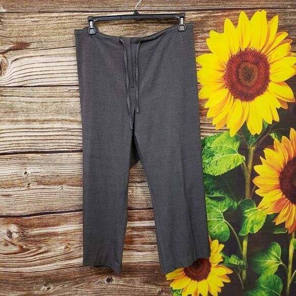 Lane Bryant Women's Capris gray Size: 26/28 Pre-owned - Picture 1 of 6